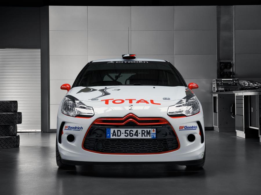  Citroen DS3 R3 2010 года  (фото 3 из 18)
